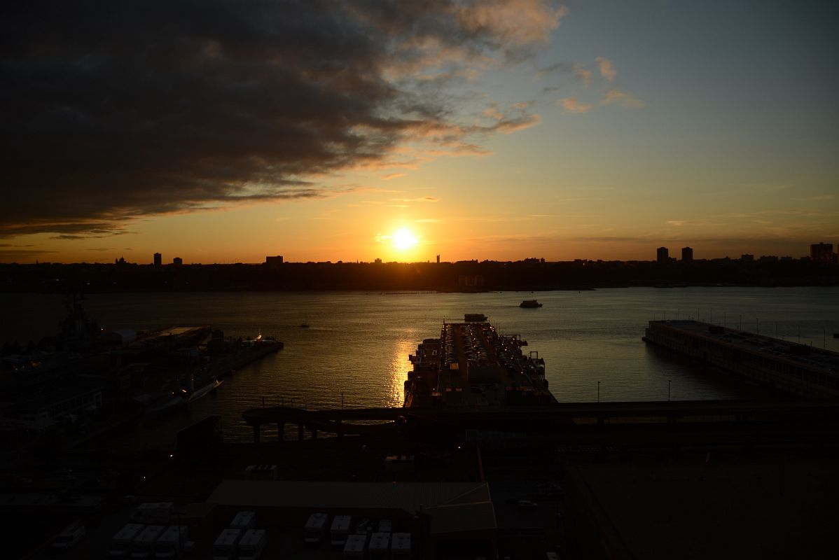 24 Hudson River At Sunset From New York Ink48 Hotel Rooftop Bar